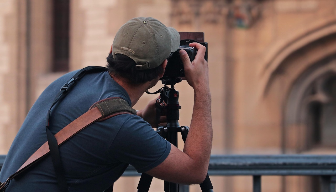 趣味で写真を撮影し、お金にする方法は？